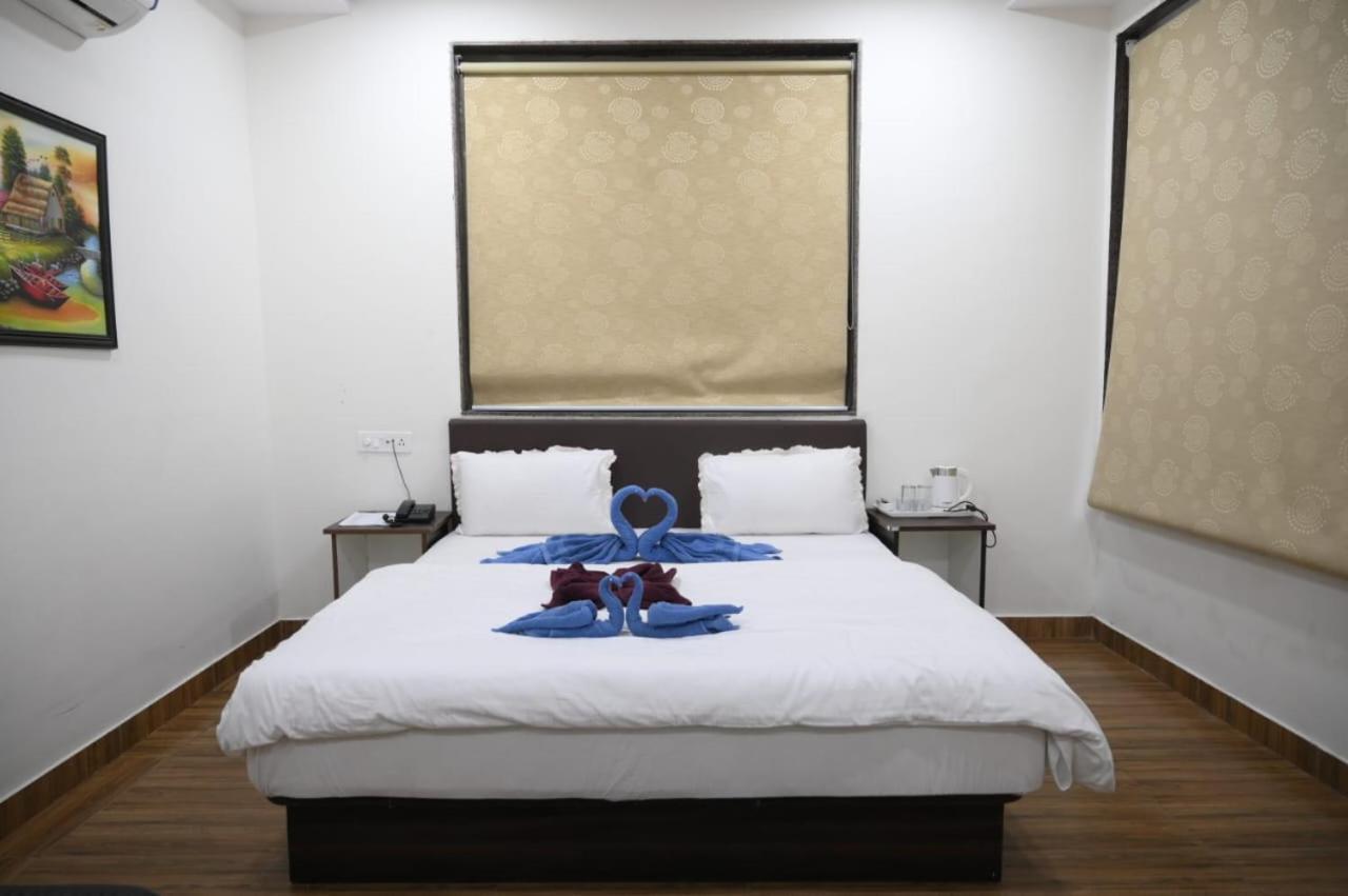Hotel Satkar International Chhindwara Ngoại thất bức ảnh