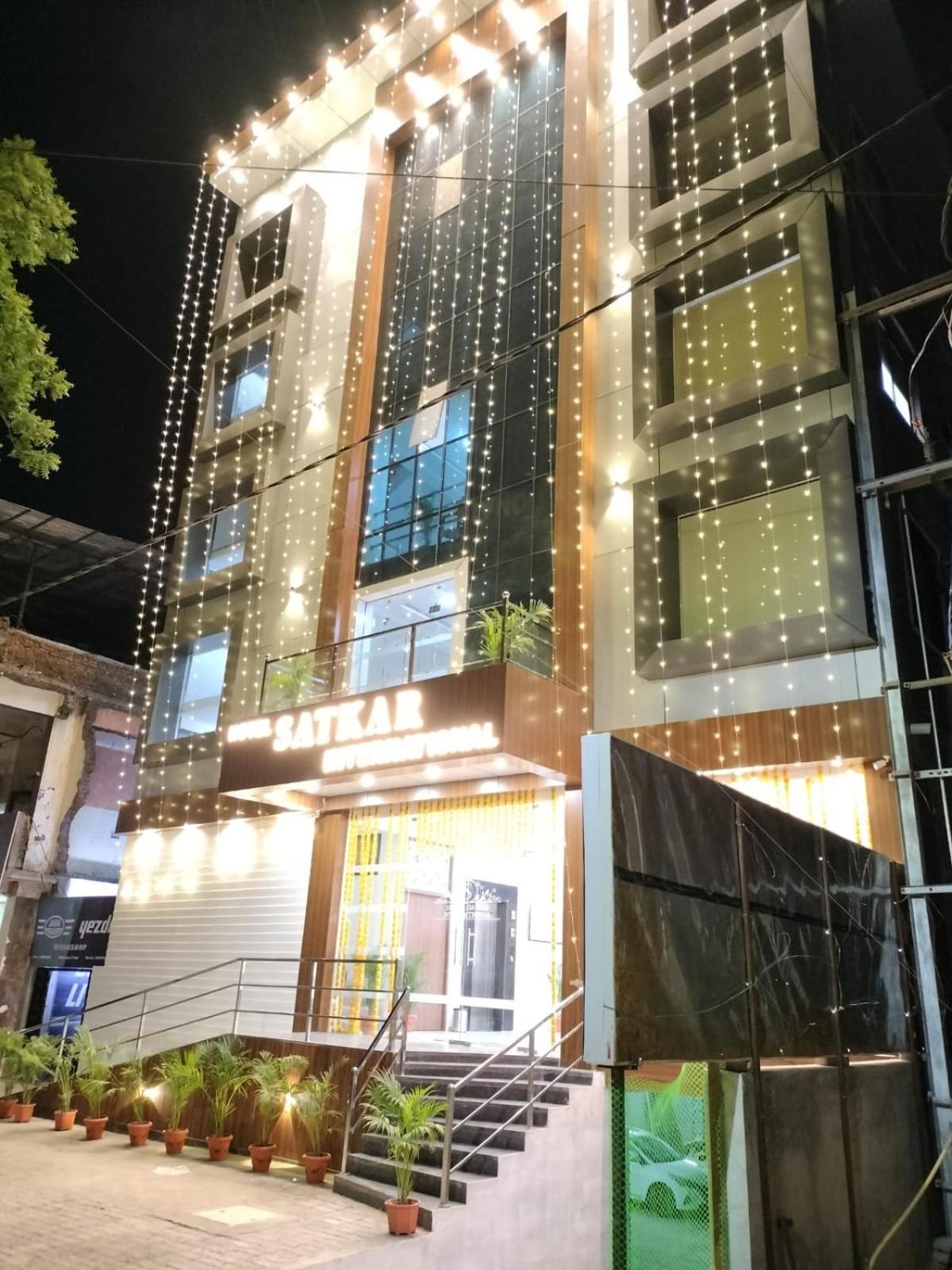 Hotel Satkar International Chhindwara Ngoại thất bức ảnh