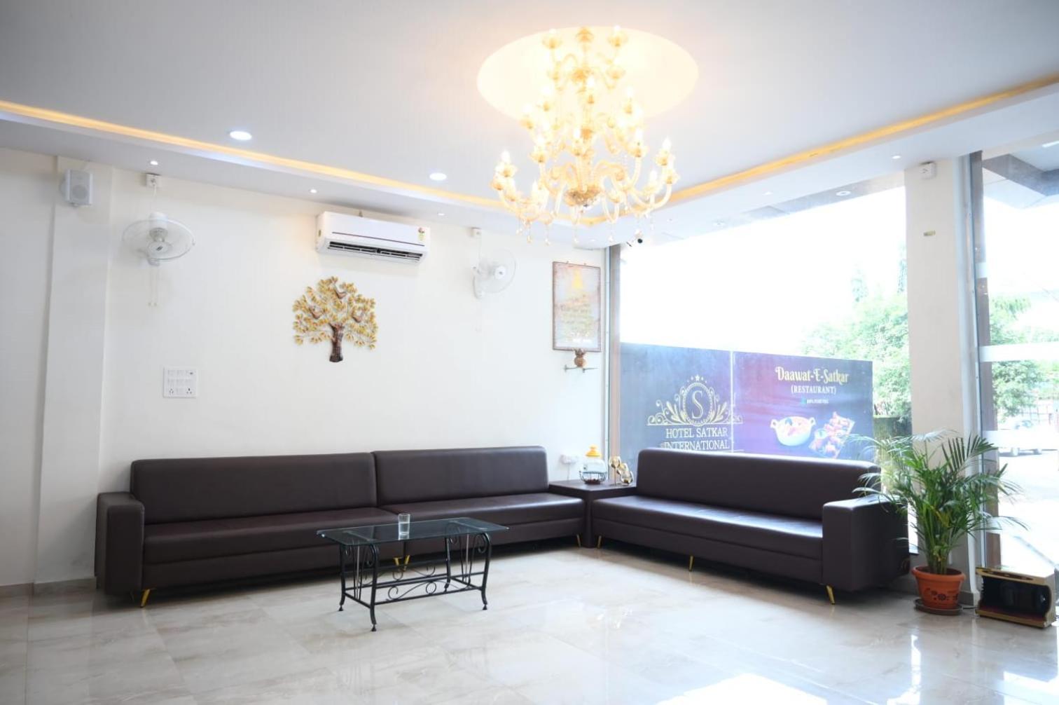 Hotel Satkar International Chhindwara Ngoại thất bức ảnh
