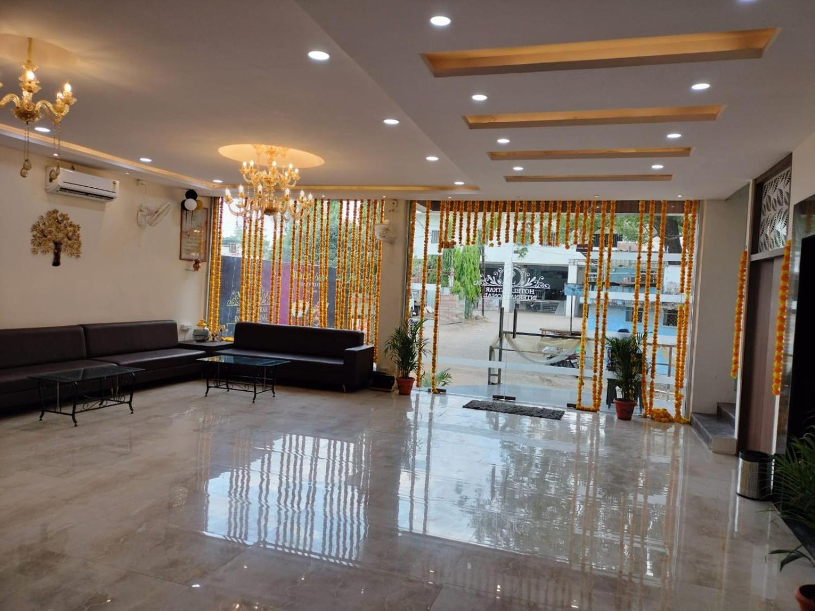 Hotel Satkar International Chhindwara Ngoại thất bức ảnh